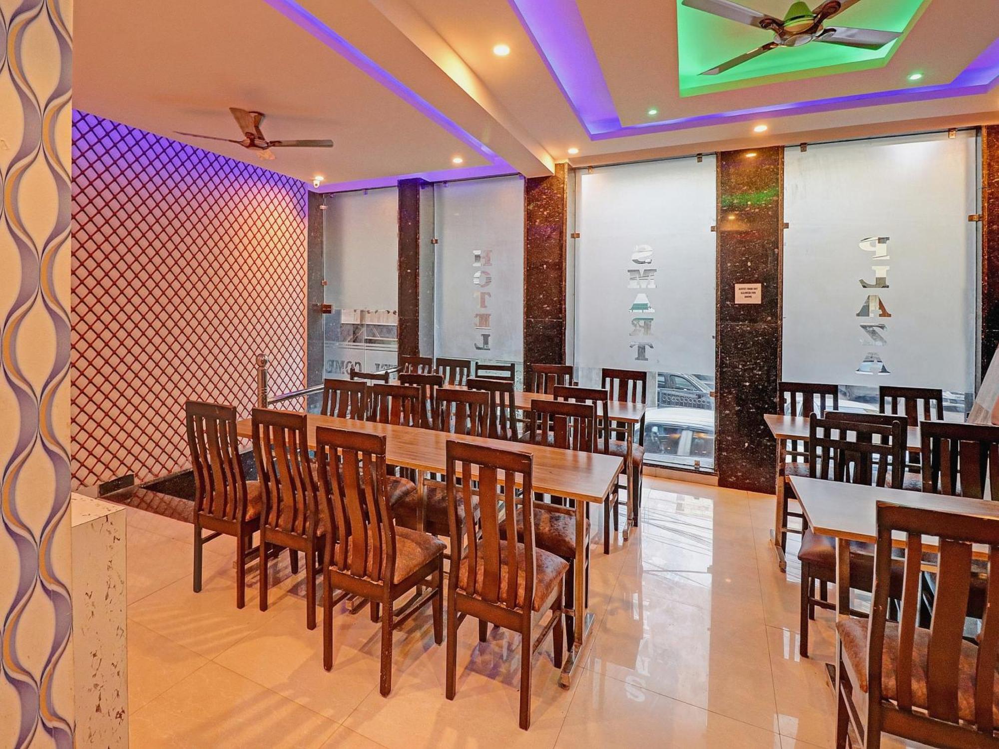 Townhouse Tark Inn New Delhi Ngoại thất bức ảnh