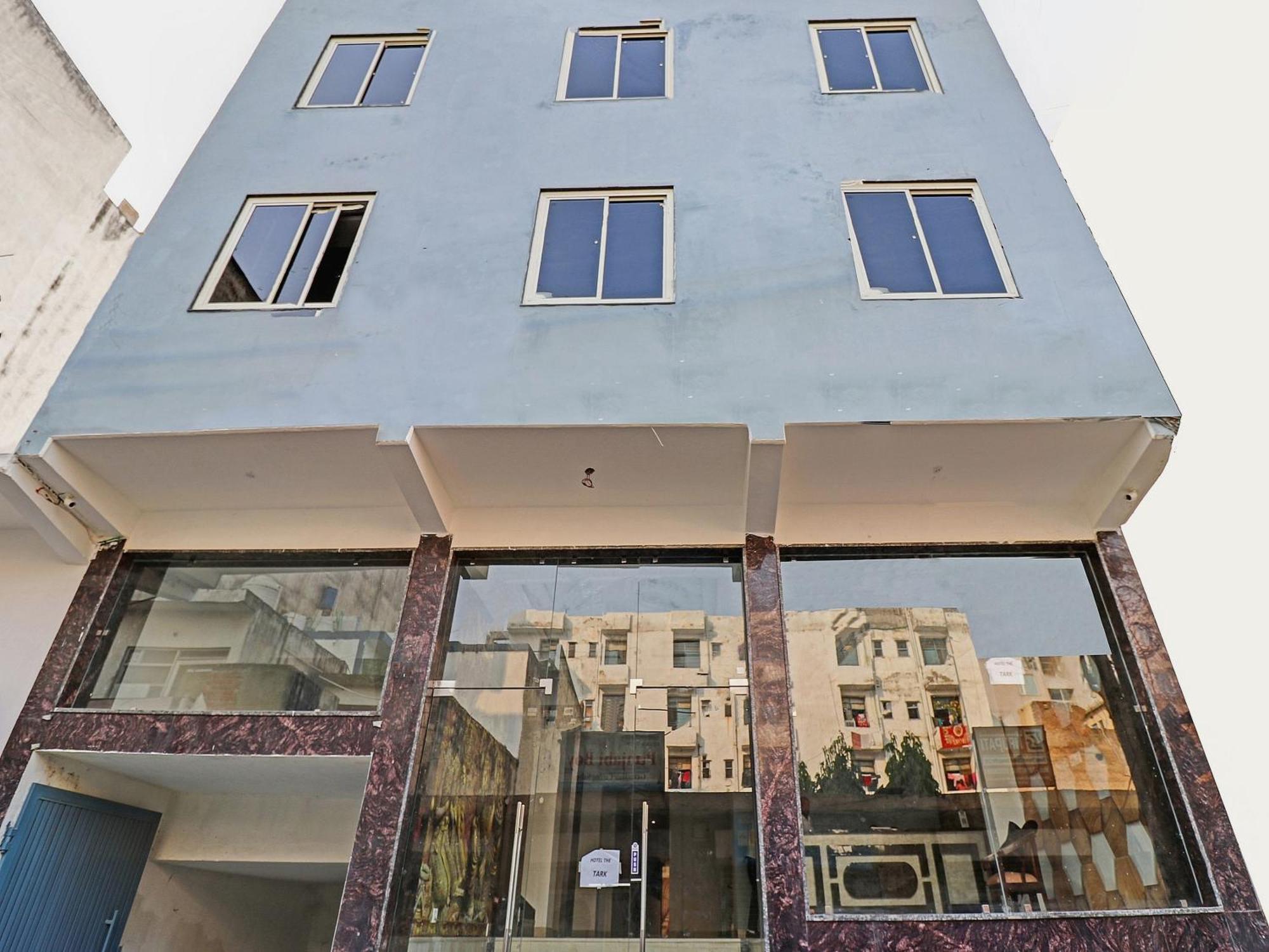 Townhouse Tark Inn New Delhi Ngoại thất bức ảnh
