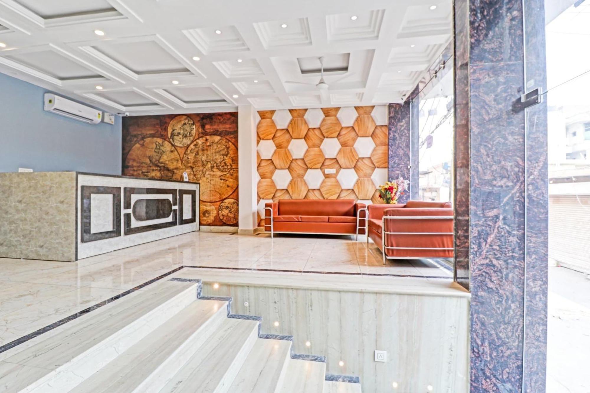 Townhouse Tark Inn New Delhi Ngoại thất bức ảnh